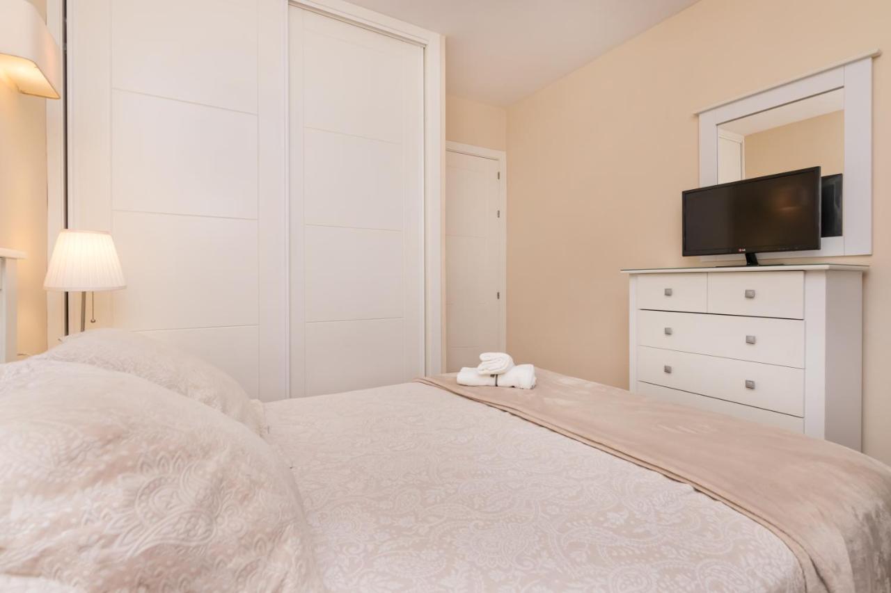 Bhost - The King Apartman Fuengirola Kültér fotó